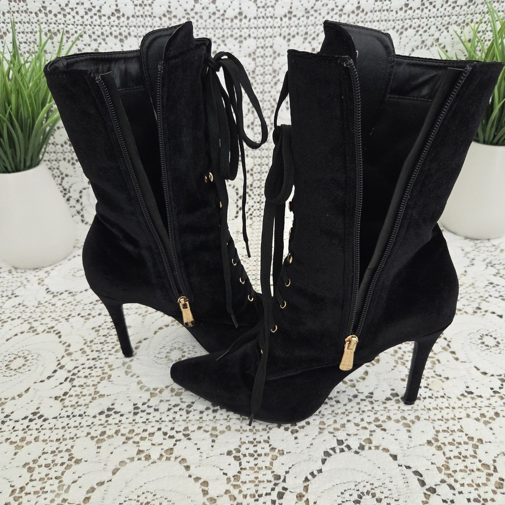 Cape Robbin Black Velvet Lace-Up Ankle Boots with Red Rose Embroidery Size 10 - Picture 5 of 12